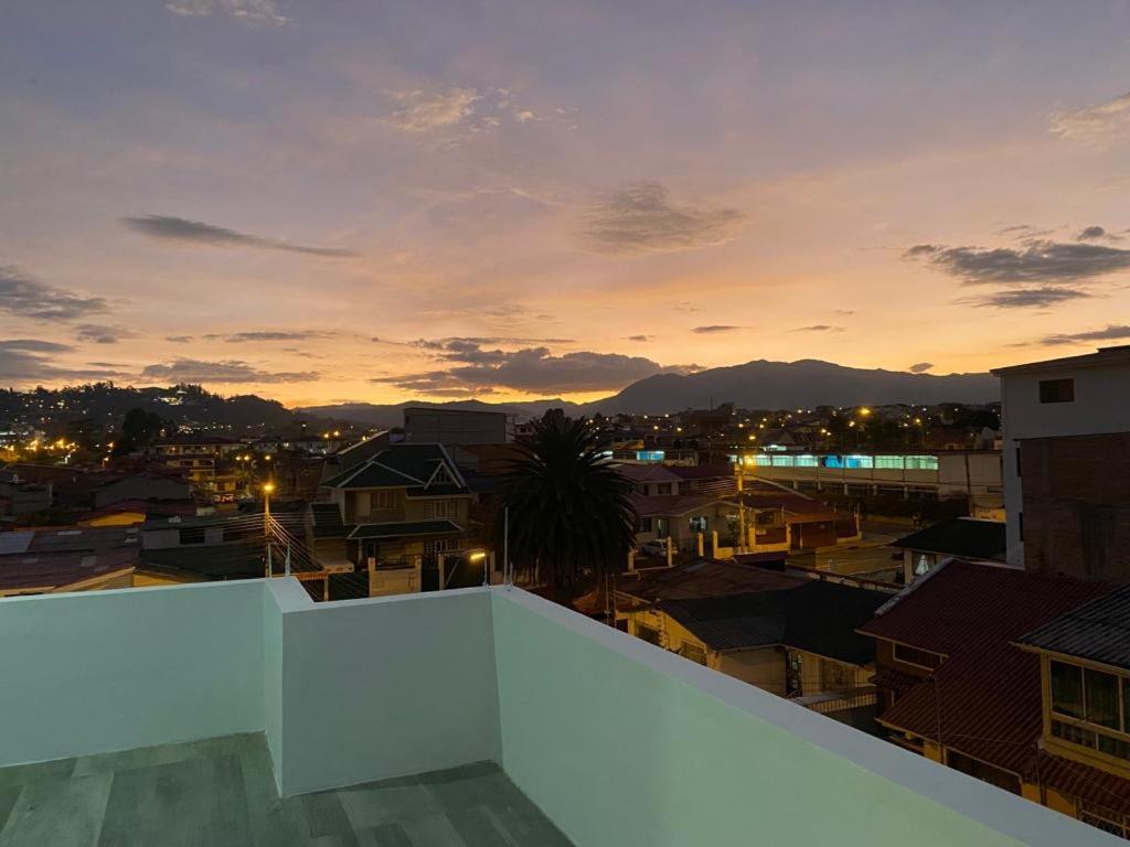 Lindo Departamento Con Vista Increible A Cuenca Exterior photo